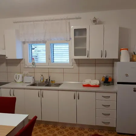 Bila Apartmán Tisno